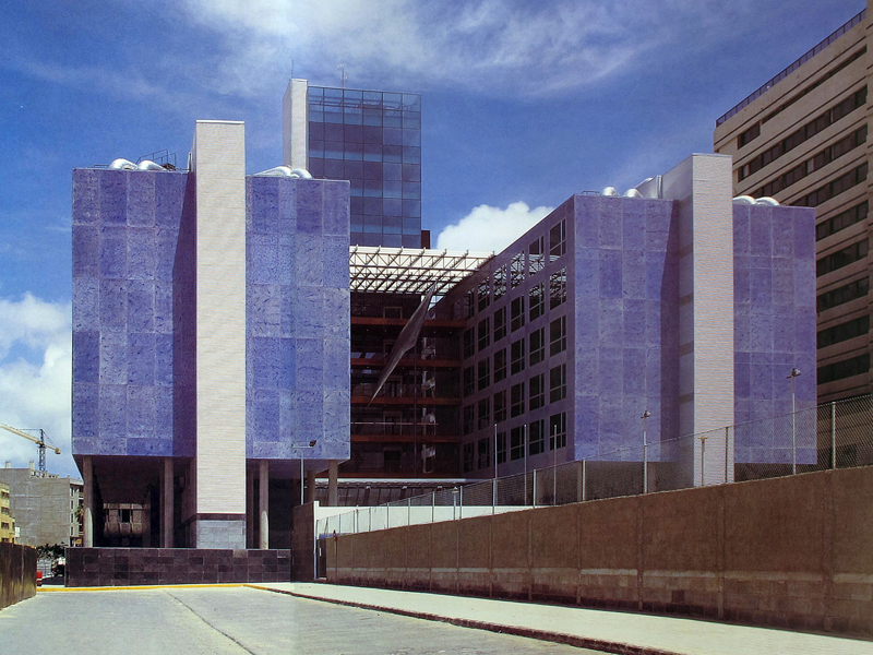 Edificio de usos múltiples (1992, Las Palmas)